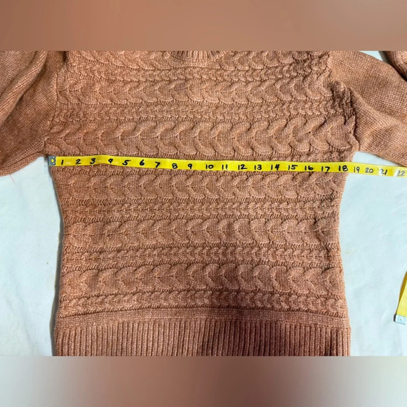 BLANK NYC Brown cable knit sweater size L - Picture 13 of 13